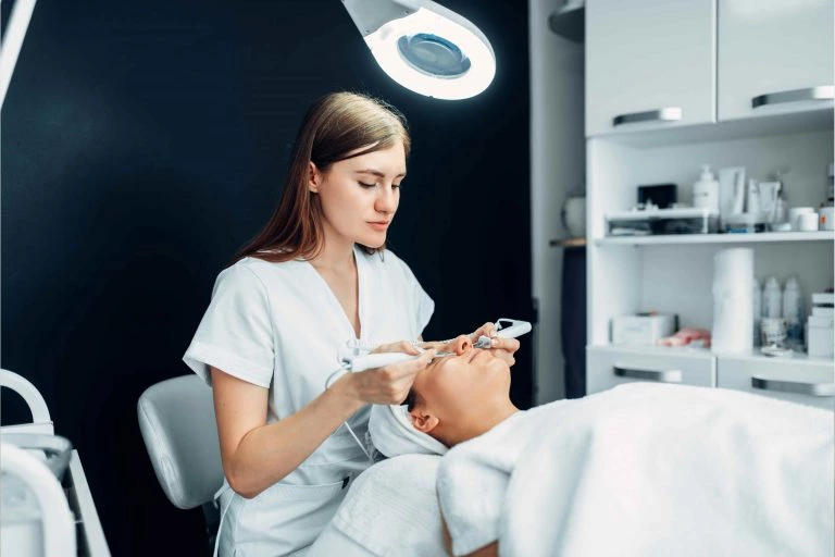 6 Benefits of Laser Technology for Your Skin Treatment