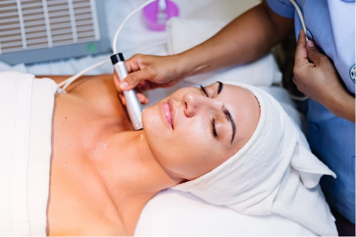 Achieve Radiant Skin with Omni Oxygen Bubble Facial Beauty Machine