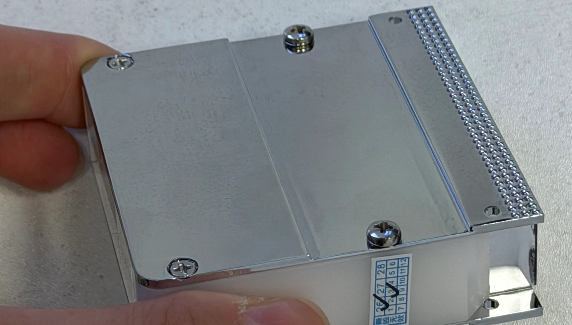 Why Sapphire Crystal is Essential for Modern IPL Hair Removal Machines?