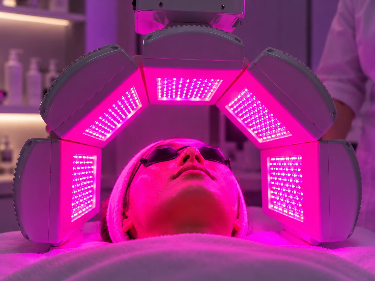 Professional red and blue LED light therapy used in an aesthetic clinic for blemish-prone skin and skin conditioning